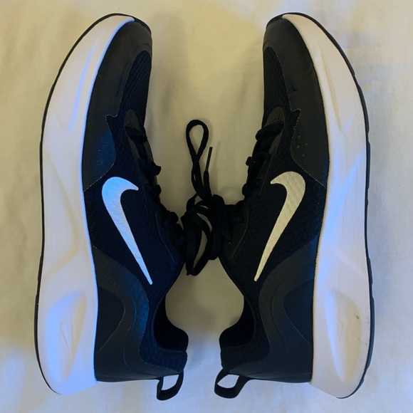 Nike - Wearallday Shoes in Black & White - 2020 - Size 9.5 - Picture 10 of 13